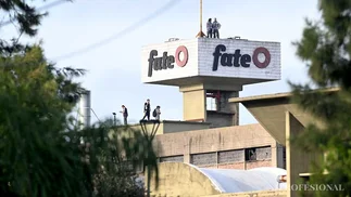 La Justicia rechaza reincorporación de despedidos de FATE, a 6 meses del cierre