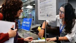 Aumento confirmado para estatales: subas hasta diciembre y bono extra