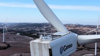La tecnología que evita que caigan rayos llega al país para blindar industrias y logística