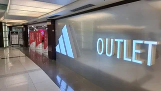 Outlet de Adidas liquida zapatillas desde $59.999 con descuentos de hasta el 50%