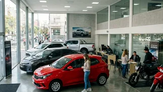 Diferencias entre créditos UVA y plan de ahorro para comprar un auto