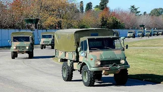 El Ejército lanza millonaria licitación para 'jubilar' a los históricos Unimog
