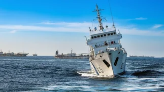Pesqueros buscan de resguardo por temporal en Zona Económica Exclusiva Argentina