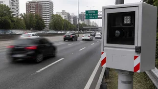 Radares inteligentes en Argentina: cómo funciona el sistema que mide la velocidad promedio