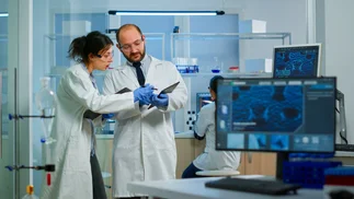 Los 4 laboratorios que más dólares invierten en investigación clínica en Argentina