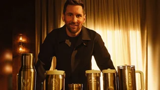 Messi y Stanley lanzan una nueva colección: cuánto sale el exclusivo termo dorado del 10