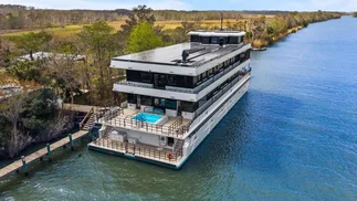 Así es la impresionante mansión flotante y autosustentable que se vende por u$s15 millones