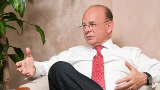 Inocencia Fiscal: cuántos dólares saldrían del colchón, según reconocido tributarista