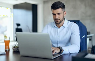 Datos, IA y programación: 3 habilidades que empiezan a definir el futuro profesional