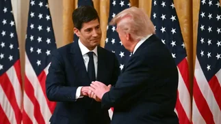 La Fed mantuvo las tasas sin cambios, en el debut de Warsh como presidente