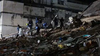 Venezuela: confirman más de 900 muertos y 3.300 heridos, mientras siguen las búsquedas