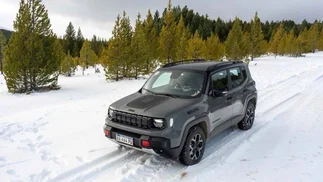 Jeep presentó su renovado auto SUV Renegade y es hasta $4 millones más barato