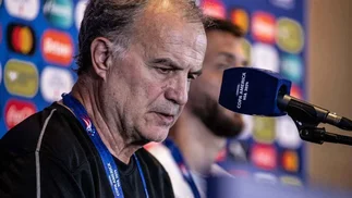 Bielsa rompió el silencio tras irse de Uruguay y lanzó una frase que sacudió al plantel