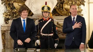 Javier Milei no irá a la cumbre del Mercosur y encabezará la jura de Diego Santilli