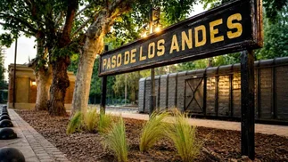 Mendoza lanza un tren turístico a bodegas: recupera el Trasandino y suma pago con SUBE