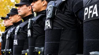 Sueldos de la Policía Federal y Bonaerense: cuánto cobran según el cargo en julio 2026