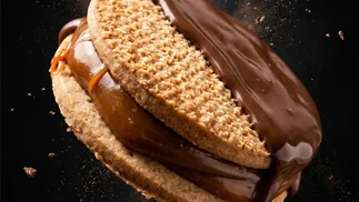Una conocida marca de alfajores anunció el cierre de su fábrica
