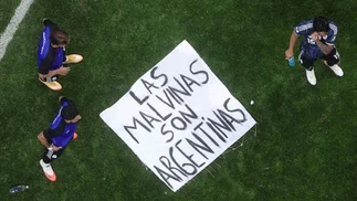 Por qué un diario británico pide diálogo con Argentina y sacude la postura sobre Malvinas