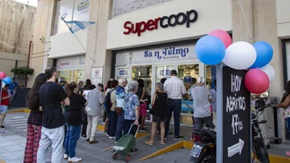Revive un histórico supermercado, abre 2 locales en Buenos Aires y desafía a gigantes