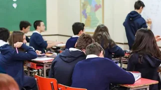 El Gobierno mantiene los vouchers escolares aunque haya cuotas impagas