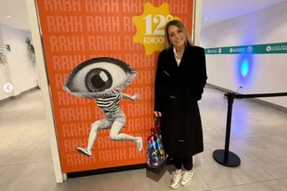 Bettina Angeletti reapareció en un evento empresarial, tras la salida de Adorni