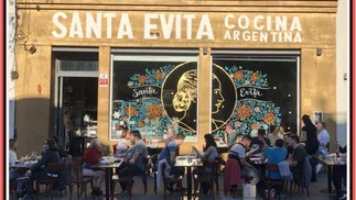Cierra el restaurante Santa Evita, en Palermo, y culpan a Milei por la decisión