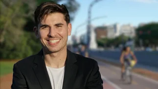 Es argentino y armó una agencia de marketing inmobiliario con 500 clientes en tres países