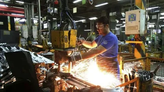 Tras los aumentos, en cuánto queda el sueldo de los metalúrgicos