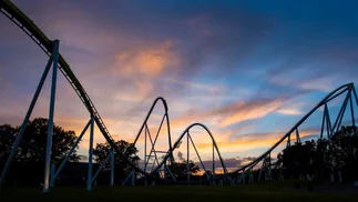 Clausuran una montaña rusa de parque de diversiones por denuncias de lesiones cerebrales