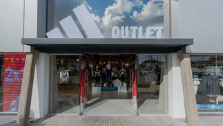 Dónde queda el nuevo outlet adidas con grandes descuentos y liquidaciones