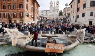 Italia multará a activistas por dañar patrimonio cultural
