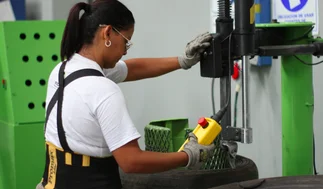 Michelin inauguró una planta de acopio de neumáticos fuera de uso