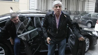 Cuánto cuestan los autos de lujo que maneja la CGT