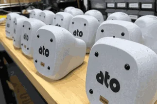 Ato, el asistente de voz para personas mayores que atrajo la inversión de Mario Pergolini