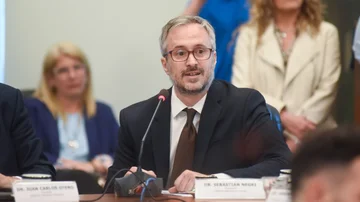 La CNV cruzó a Galperin: qué dijo sobre las cuentas remuneradas de Mercado Pago, Ualá y otras fintech