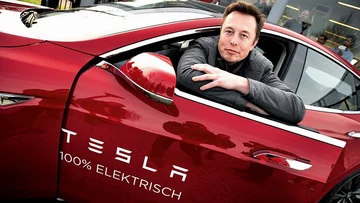 Tesla da un paso al frente y anuncia que su Cybertruck se transformó en su primer auto 100% eléctrico