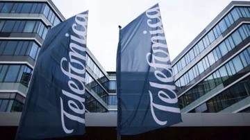 El Gobierno suspende la compra de Telefónica por parte de Telecom