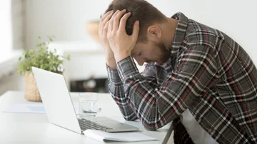 La cripto que más sufrió con el Lunes Negro: el desplome fue tal que bajó un lugar en el ranking