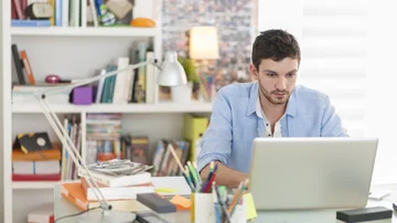 Plataforma edtech ofrece 70 becas para estudiar programación y otorga título certificado en EE.UU.