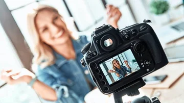Influencers creadas a partir de inteligencia artificial: quiénes son las modelos virtuales que arrasan en Instagram