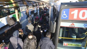 Paro de colectivos en AMBA: ¿cuánto te sale llegar al trabajo en Uber?