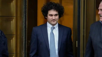 Sam Bankman-Fried, de FTX, fue condenado por estafa: a cuántos años de prisión se enfrenta