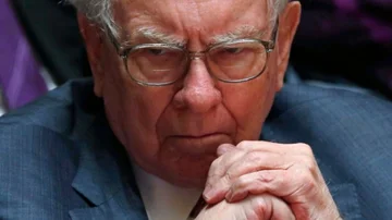 Warren Buffett baja su inversión en un unicornio de Latinoamérica: vendió más del 50% de sus acciones