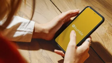 Esta app de citas suma inteligencia artificial para identificar perfiles falsos, spams y estafas