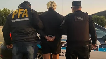 Fiestas, viajes exóticos y dólares de regalo: así operaba la mamushka de estafas que desbarató la Justicia