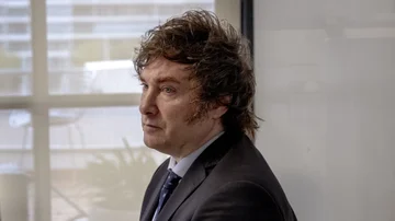Se sancionó la Ley Bases pero la primera reacción de los mercados es negativa: ¿por qué?