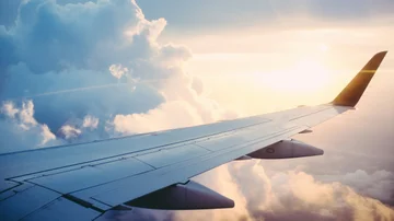 Viajar low cost por Europa: así funciona Vueling, la aerolínea que ofrece precios accesibles en pasajes y estadías