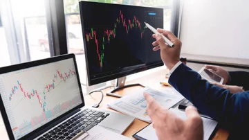La empresa clave en IA que lidera el análisis de datos, pero preocupa por su valuación