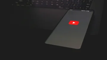 Favoree: cómo es el IMDb de YouTube y qué canales de economía y finanzas recomienda seguir