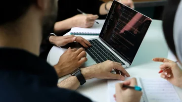 La estrategia clave para influir en las respuestas de la IA y posicionar tu marca